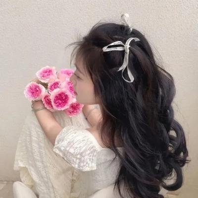 草裙春色封面